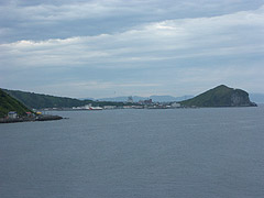 鴛泊港とペシ岬