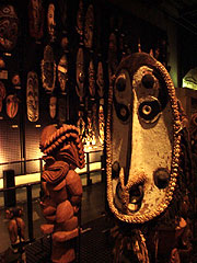 ニューギニアの神像